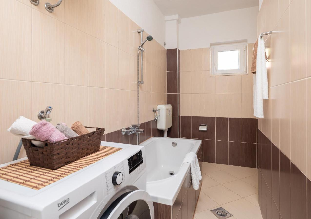 Apartment Beba Dugi Rat Dış mekan fotoğraf